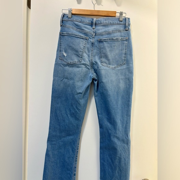 GAP Kickfit high-rise cropped jeans with raw hem - Picture 3 of 3